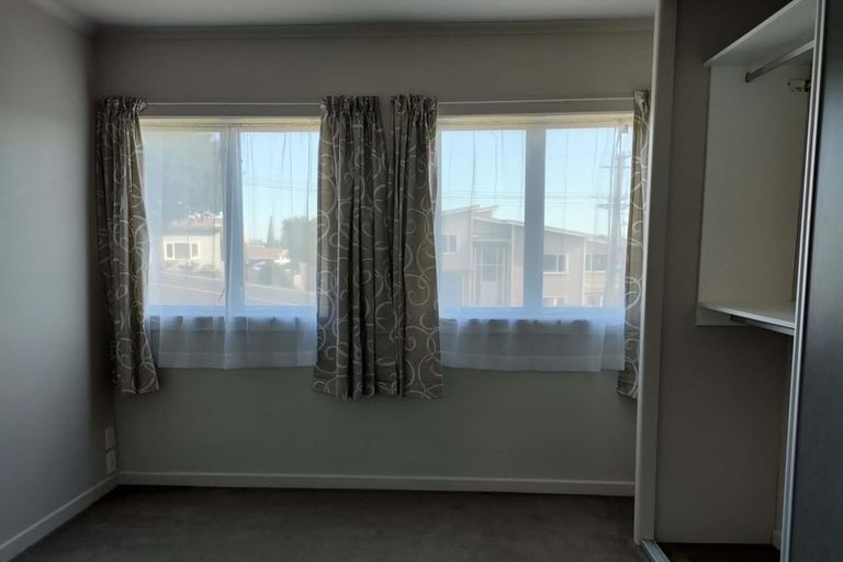 Photo of property in 15 Marsh Avenue, Forrest Hill, Auckland, 0620