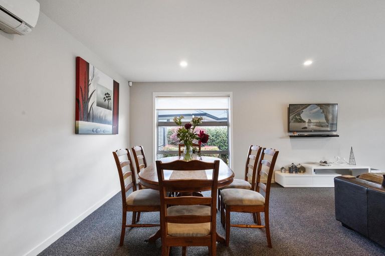 Photo of property in 16 Lilac Close, Cambridge, 3434