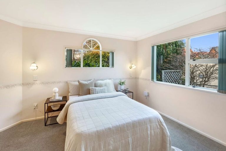 Photo of property in 43 Aotea Crescent, Gore, 9710