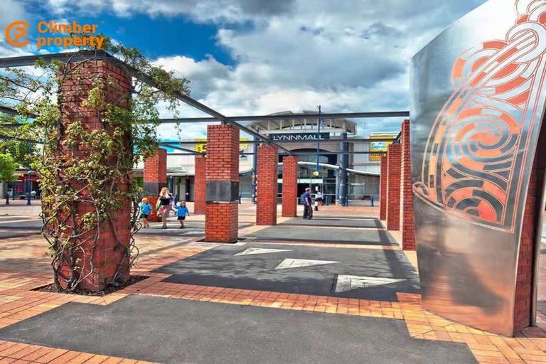 Photo of property in 1/3238 Great North Road, New Lynn, Auckland, 0600