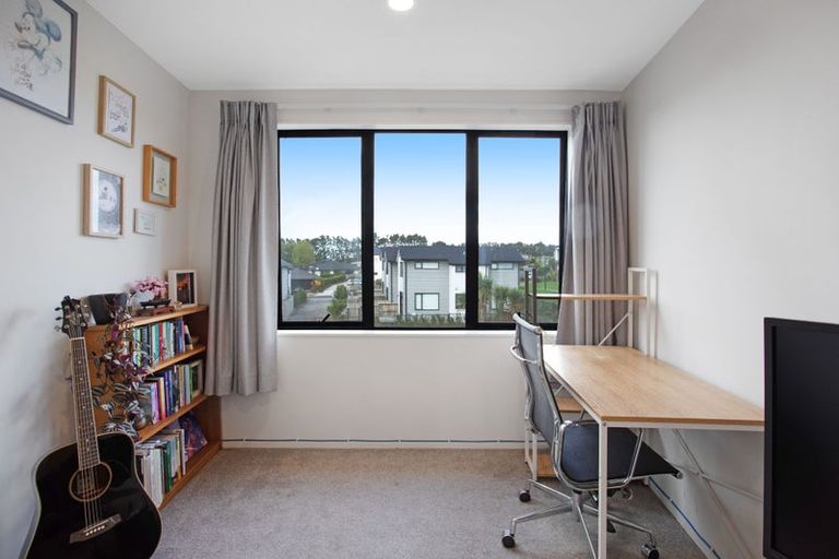 Photo of property in 7b Podgora Avenue, Kumeu, 0810