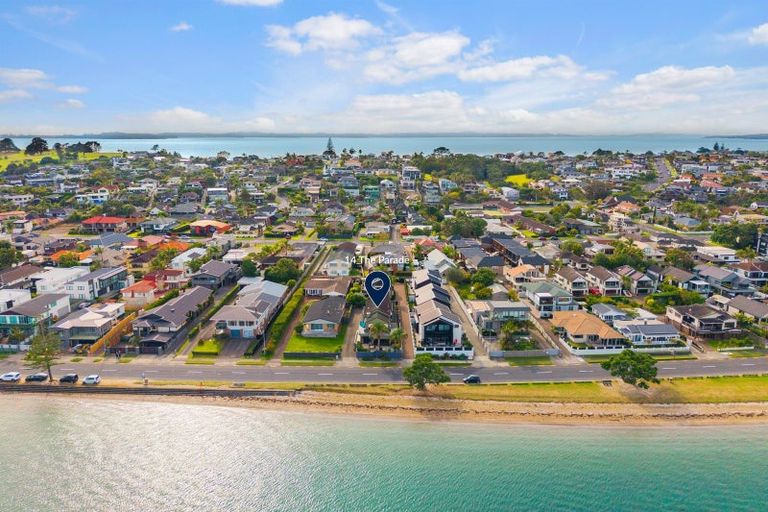 Photo of property in 14 The Parade, Bucklands Beach, Auckland, 2012