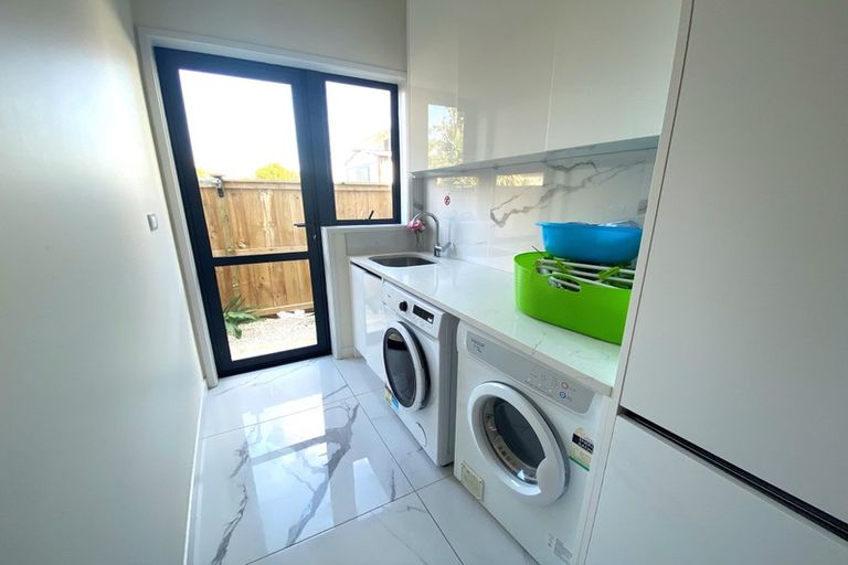 Photo of property in 4a Priestley Drive, Bucklands Beach, Auckland, 2014