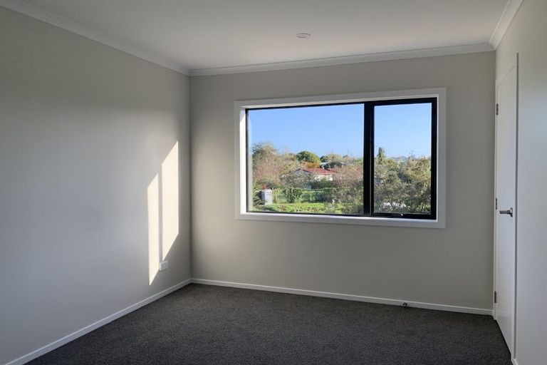 Photo of property in 2/125b Metcalfe Road, Ranui, Auckland, 0612