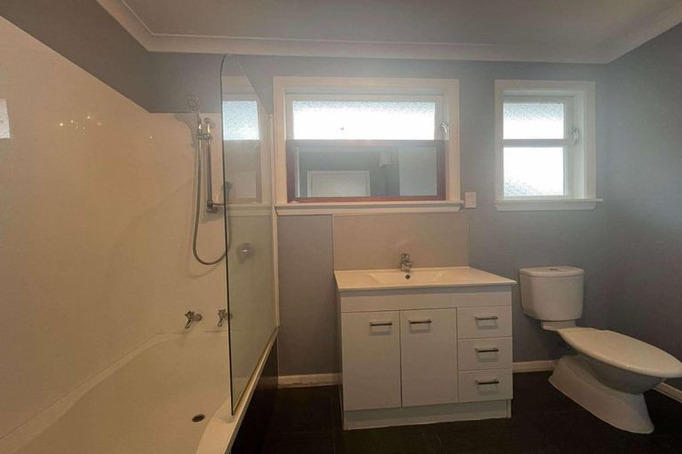 Photo of property in 11 George Street, Levin, 5510