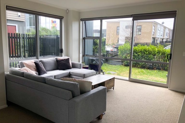 Photo of property in 25 Rangihina Road, Hobsonville, Auckland, 0616