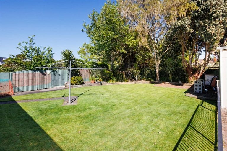 Photo of property in 12b Oxford Street, Marton, 4710