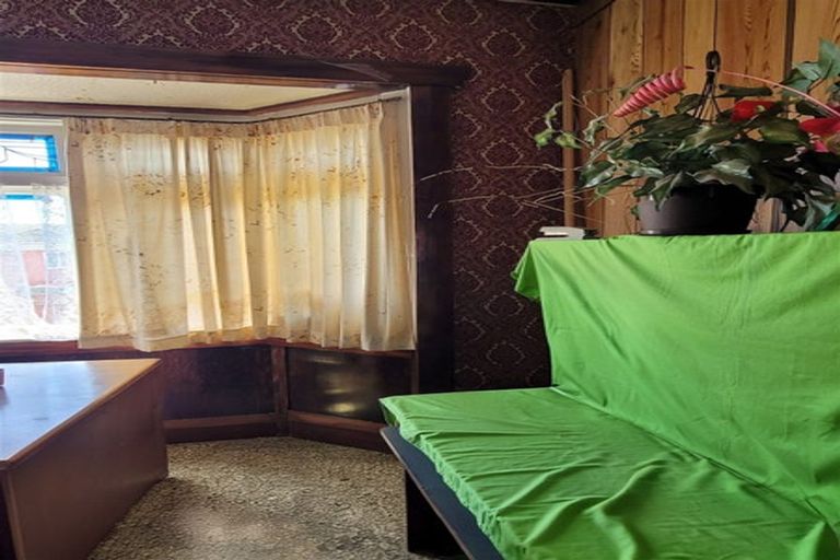 Photo of property in 31 Driver Road, Mangere East, Auckland, 2024