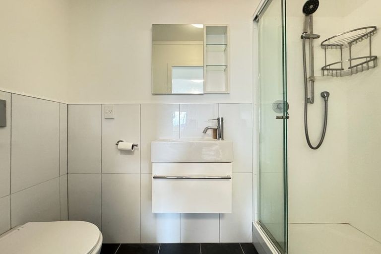 Photo of property in 15 Cavalry Close, Crofton Downs, Wellington, 6035