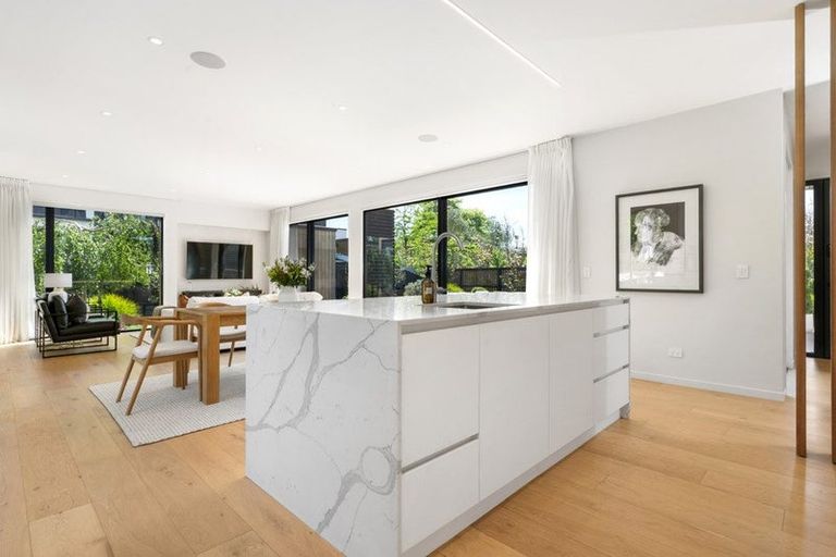 Photo of property in 34d Glandovey Road, Fendalton, Christchurch, 8052