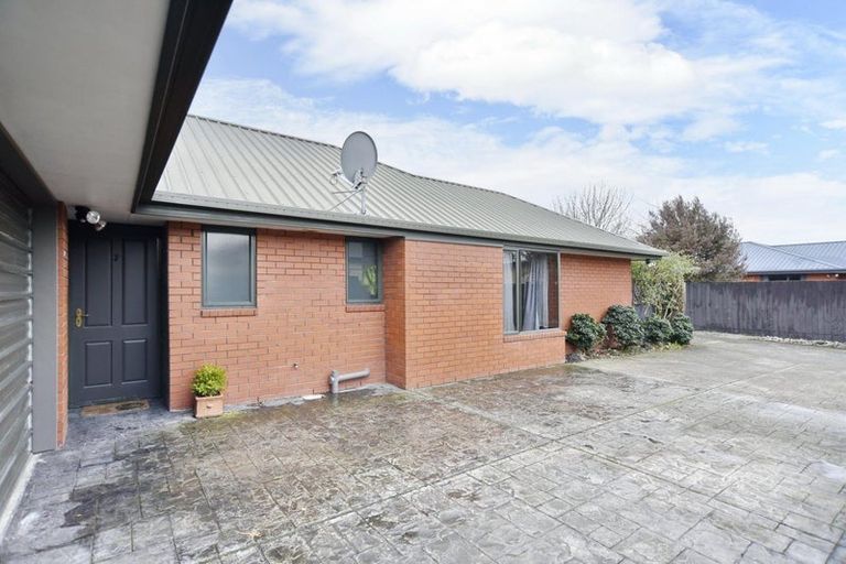 Photo of property in 45a Gladstone Road, Woodend, 7610