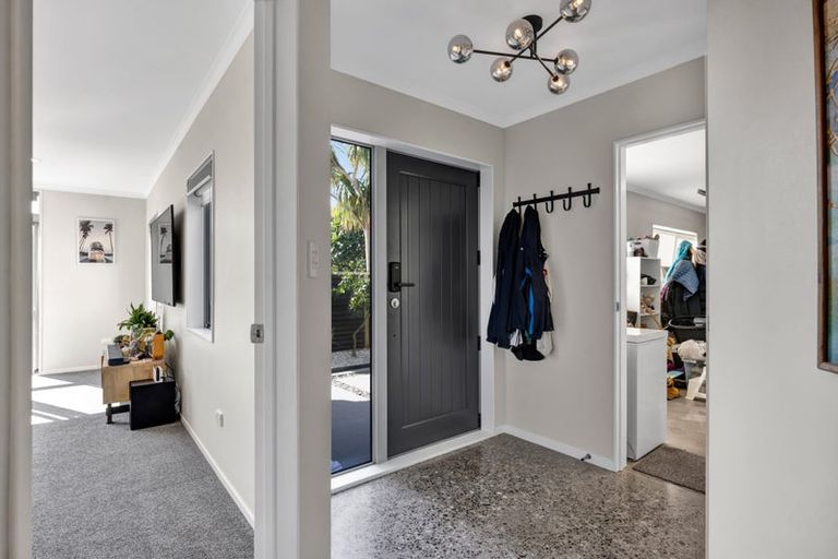 Photo of property in 9a Dolphin Parade, Bell Block, New Plymouth, 4312