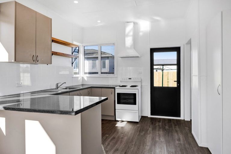 Photo of property in 23 Longfellow Road, Opunake, 4616