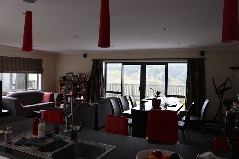 Photo of property in 10 Bickerton Rise, Churton Park, Wellington, 6037