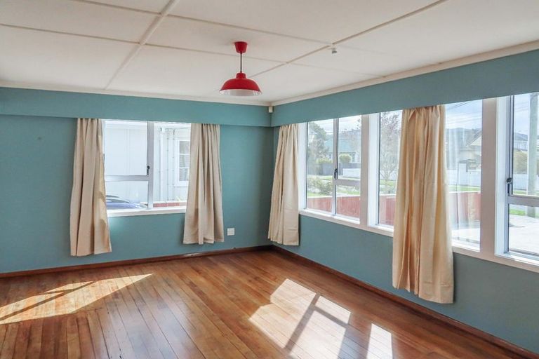 Photo of property in 9 Wheatley Street, Naenae, Lower Hutt, 5011