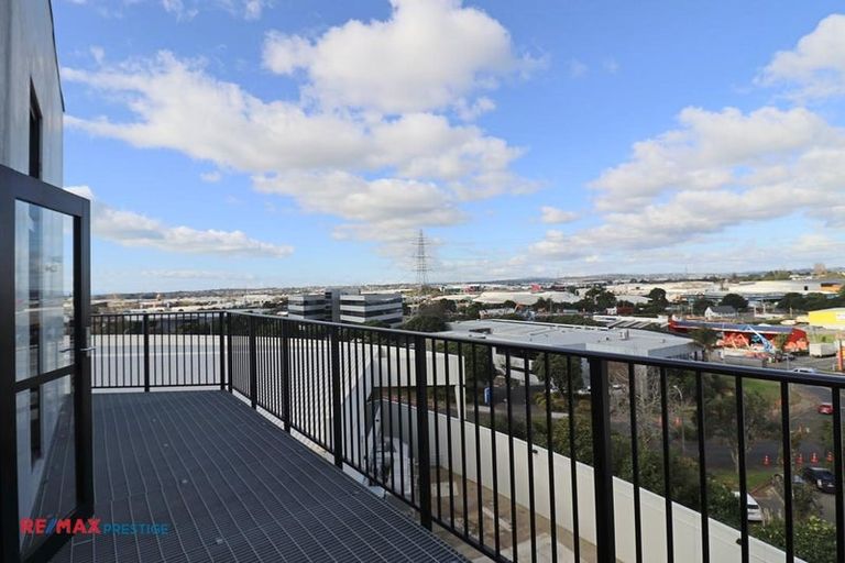 Photo of property in 1/36 Takanini Road, Takanini, 2112