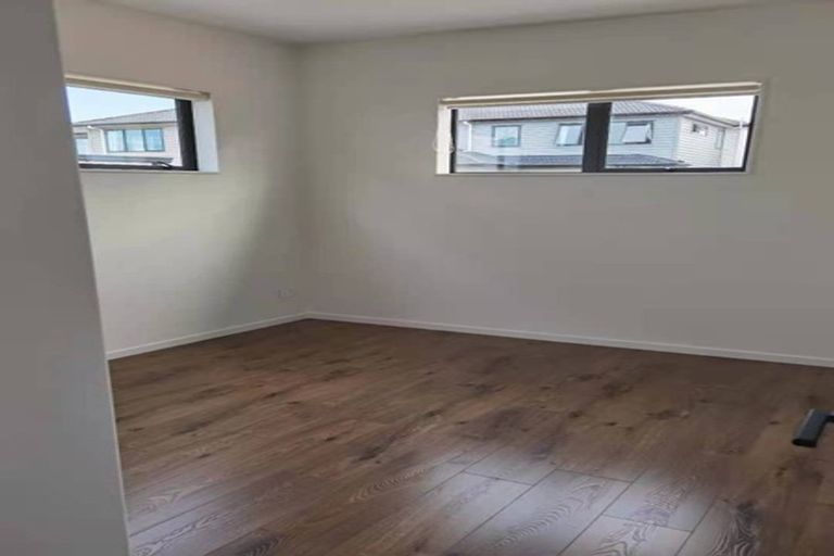 Photo of property in 23 Hakinakina Drive, Flat Bush, Auckland, 2019