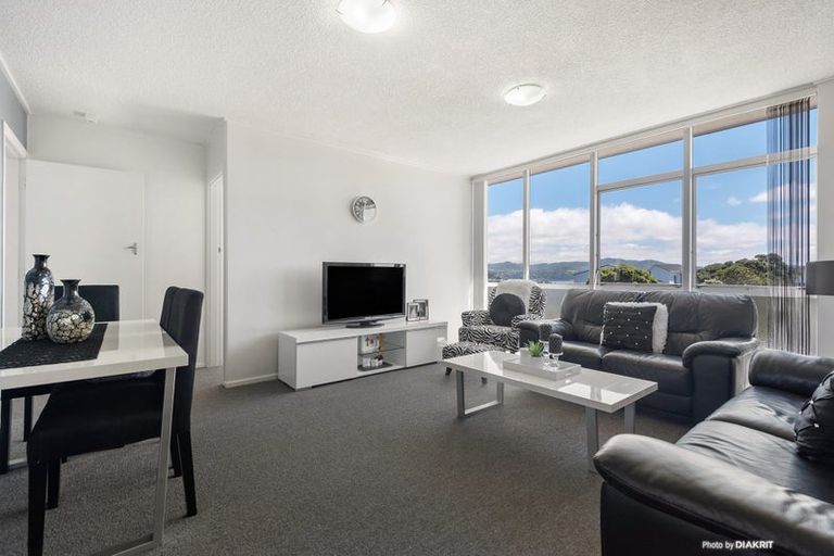 Photo of property in 23uc7 Rangitane Street, Maupuia, Wellington, 6022