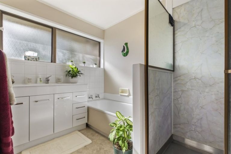 Photo of property in 11/9 Evans Road, Glen Eden, Auckland, 0602