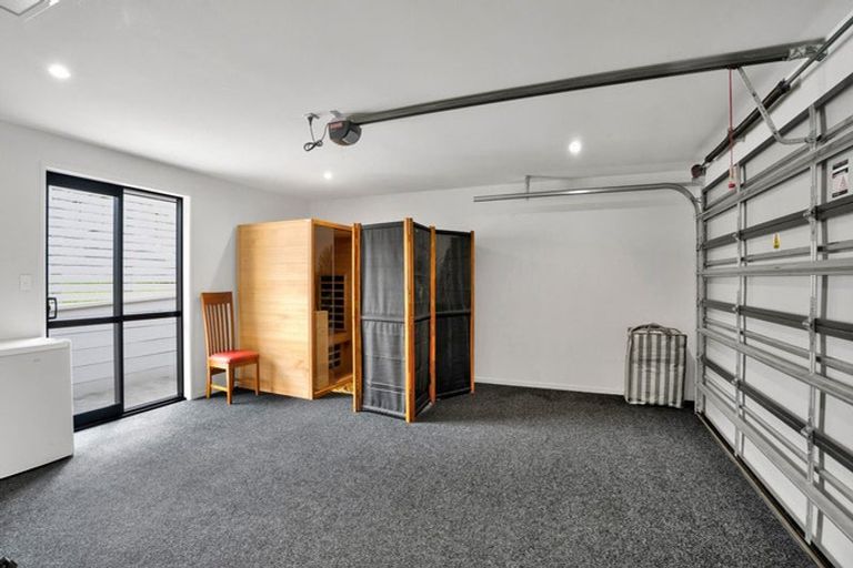 Photo of property in 1a Mount View Place, Spotswood, New Plymouth, 4310