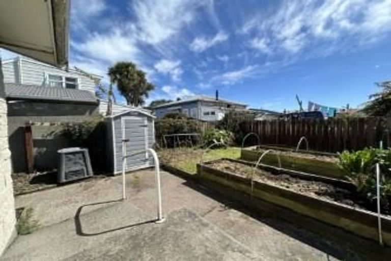 Photo of property in 15 Brougham Street, Westport, 7825