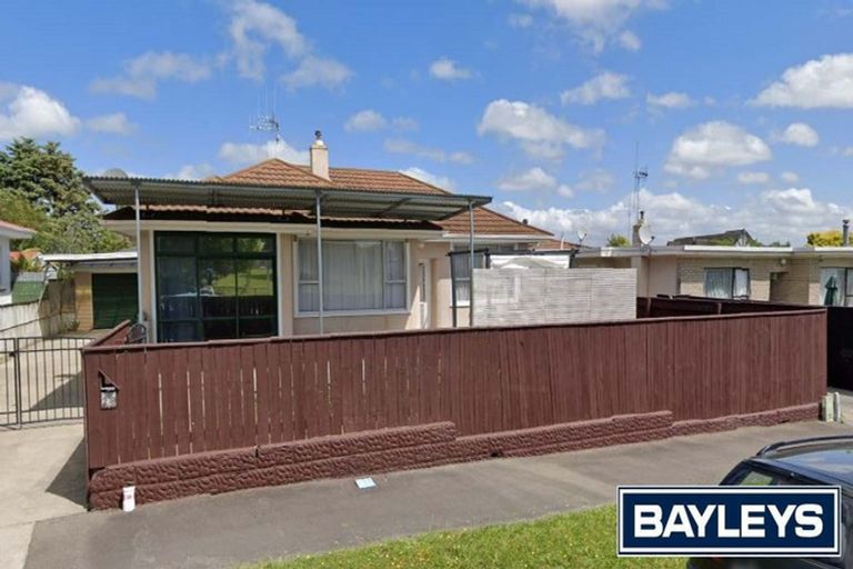 Photo of property in 28 Milton Street, Roslyn, Palmerston North, 4414