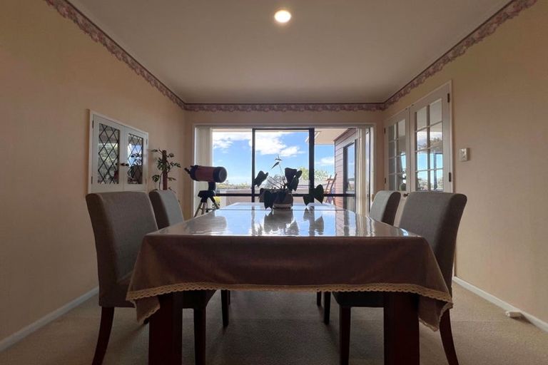 Photo of property in 3 Javelin Place, West Harbour, Auckland, 0618