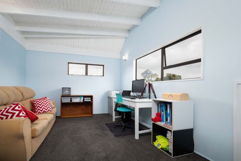 Photo of property in 40 Kent Terrace, Taradale, Napier, 4112