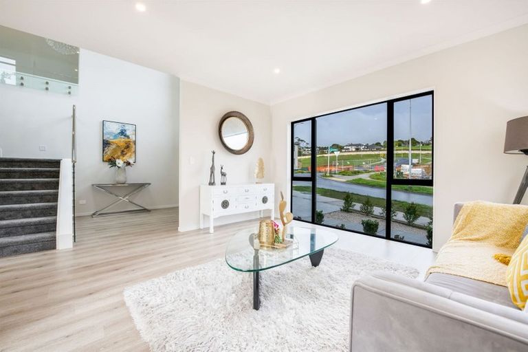Photo of property in 18 Lime Hill Rise, Flat Bush, Auckland, 2019