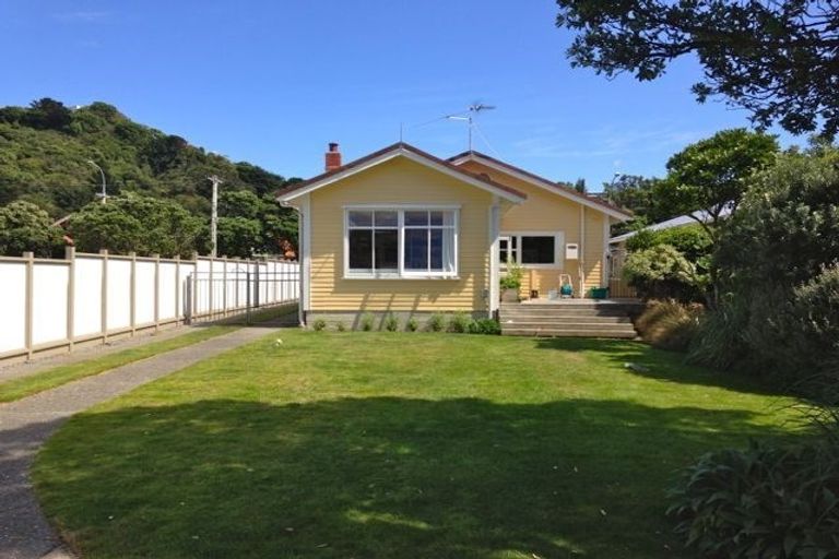 Photo of property in 43 Inglis Street, Seatoun, Wellington, 6022