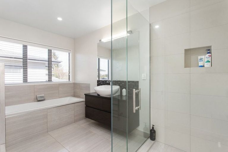 Photo of property in 154a Hamilton Avenue, Ilam, Christchurch, 8041