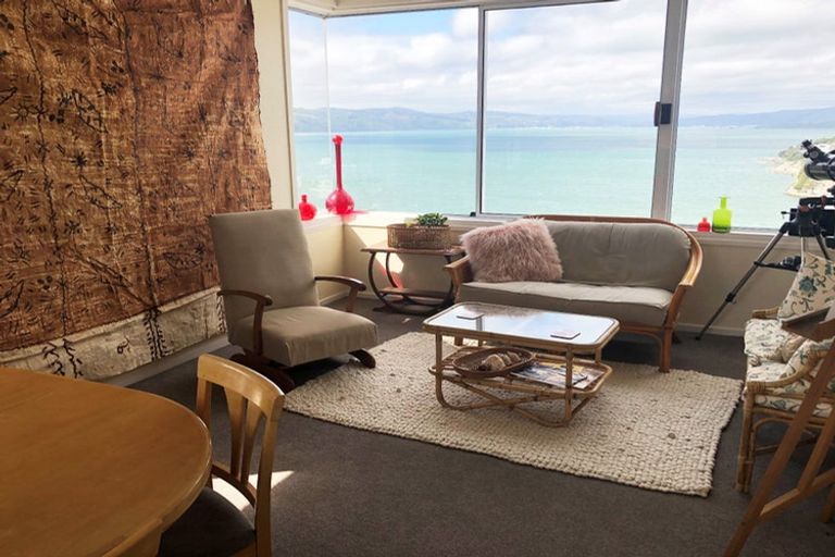 Photo of property in 2f7 Oriental Terrace, Mount Victoria, Wellington, 6011