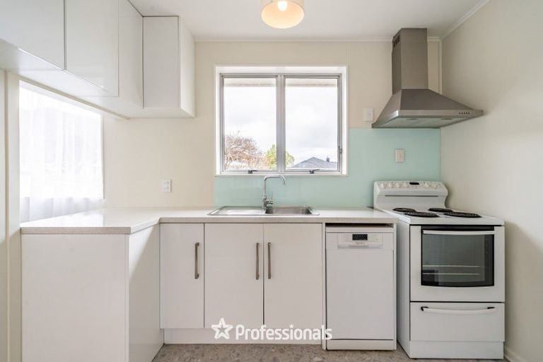 Photo of property in 15b Pencarrow Crescent, Wainuiomata, Lower Hutt, 5014