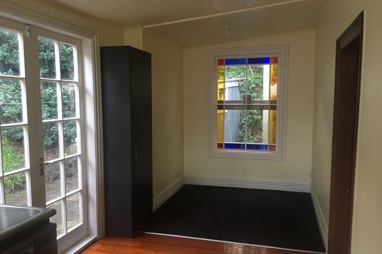Photo of property in 8 Kenepuru Drive, Kenepuru, Porirua, 5022