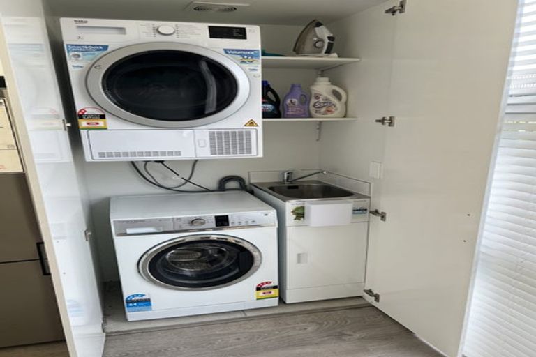 Photo of property in 20 Oioi Road, Hobsonville, Auckland, 0616