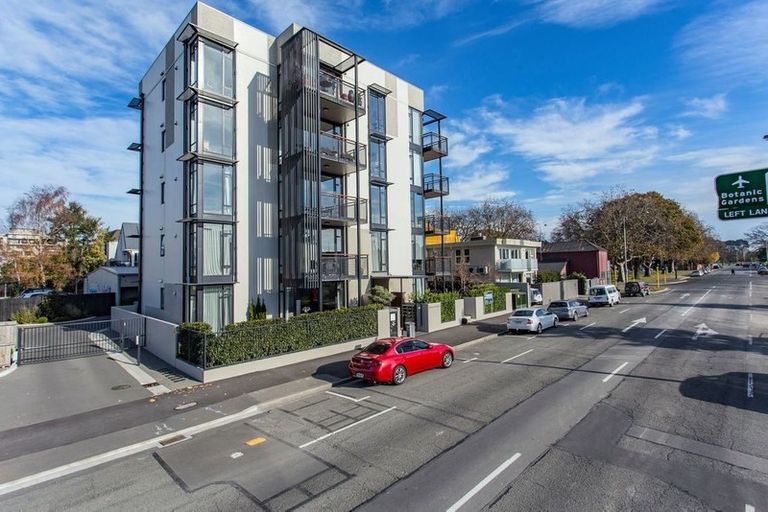 Photo of property in 50 Kilmore Street, Christchurch Central, Christchurch, 8013