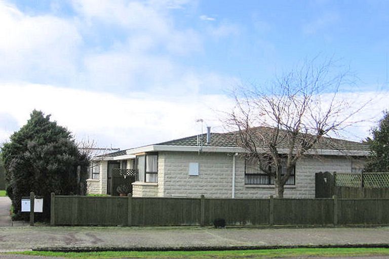 Photo of property in 1/3 Millar Street, Terrace End, Palmerston North, 4410