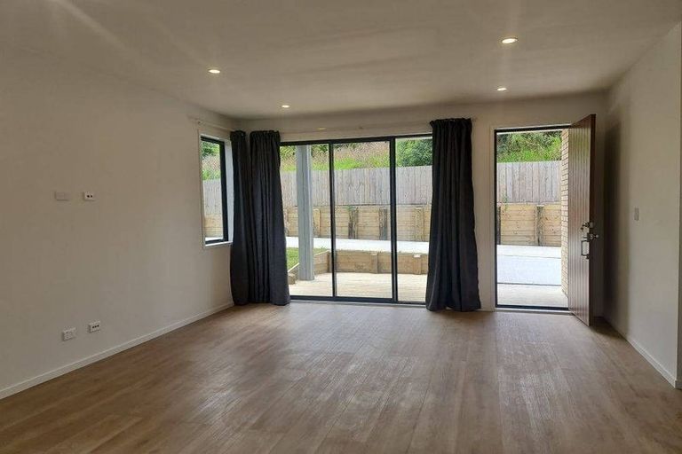 Photo of property in 42c Don Buck Road, Massey, Auckland, 0614