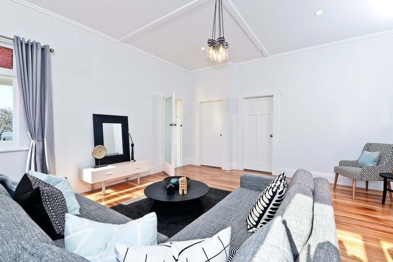 Photo of property in 11 Walsh Street, Forest Lake, Hamilton, 3200