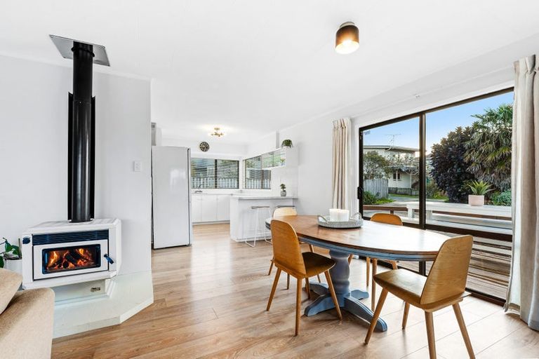 Photo of property in 22 Kawau View Road, Snells Beach, 0920