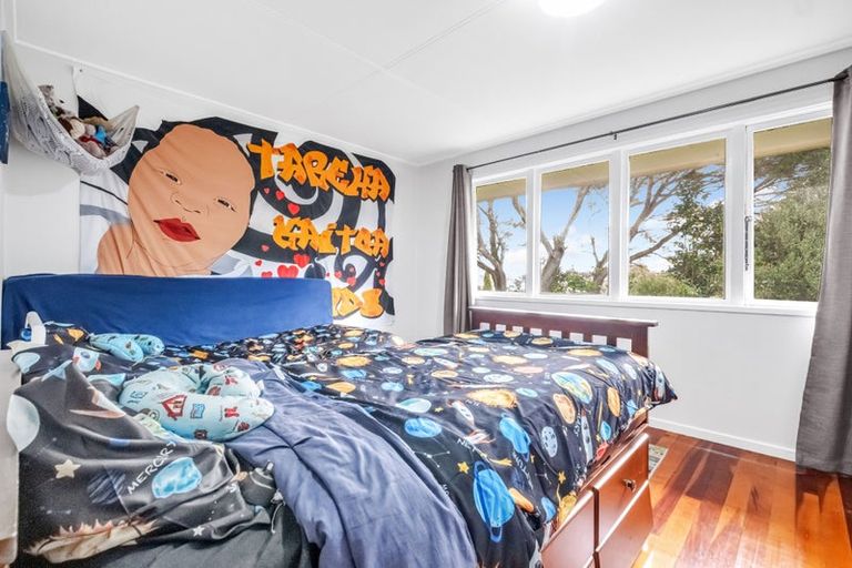 Photo of property in 8 Tawa Place, Waiuku, 2123