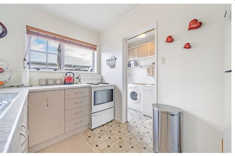 Photo of property in 11f5- John Street, Trentham, Upper Hutt, 5018