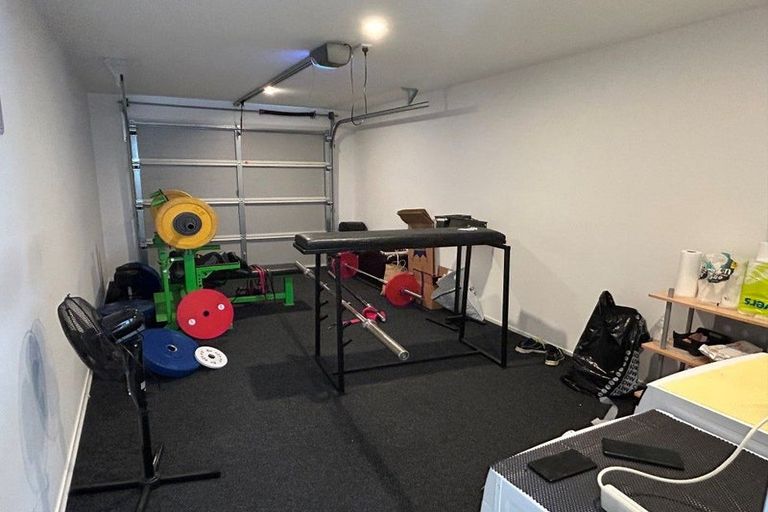 Photo of property in 16b Romney Place, Manurewa, Auckland, 2102