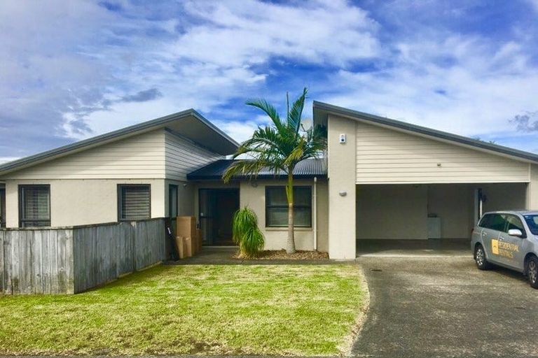 Photo of property in 63 Pyle Road West, One Tree Point, 0118