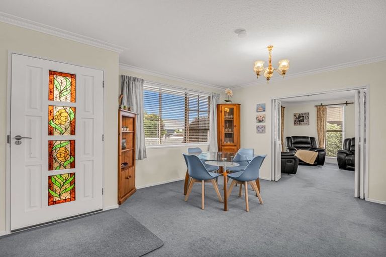 Photo of property in 10 Veitches Road, Casebrook, Christchurch, 8051