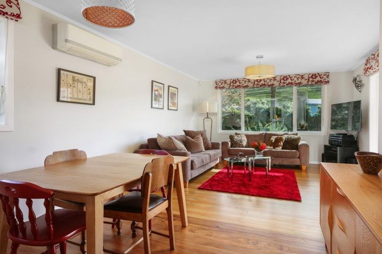 Photo of property in 19 Koru Street, Mangere Bridge, Auckland, 2022