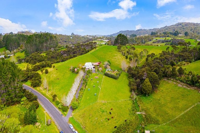 Photo of property in 5 Wendy Road, Waitakere, Auckland, 0816