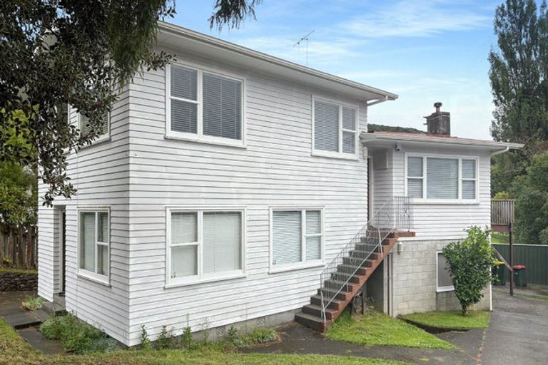 Photo of property in 14 Holland Street, Wainuiomata, Lower Hutt, 5014