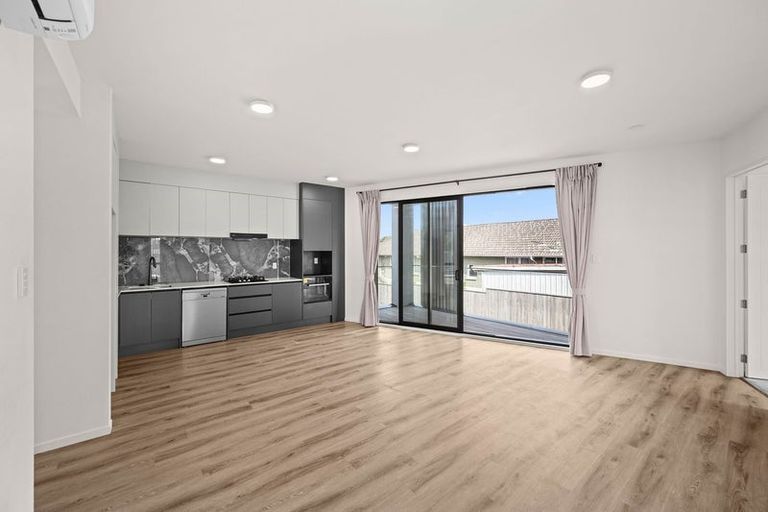 Photo of property in 8 Sunnybrae Road, Hillcrest, Auckland, 0627