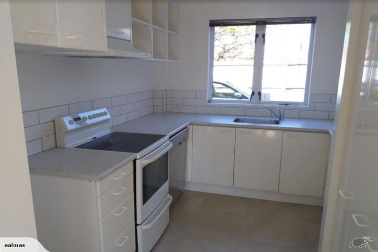 Photo of property in 5/49 Champion Street, Edgeware, Christchurch, 8013